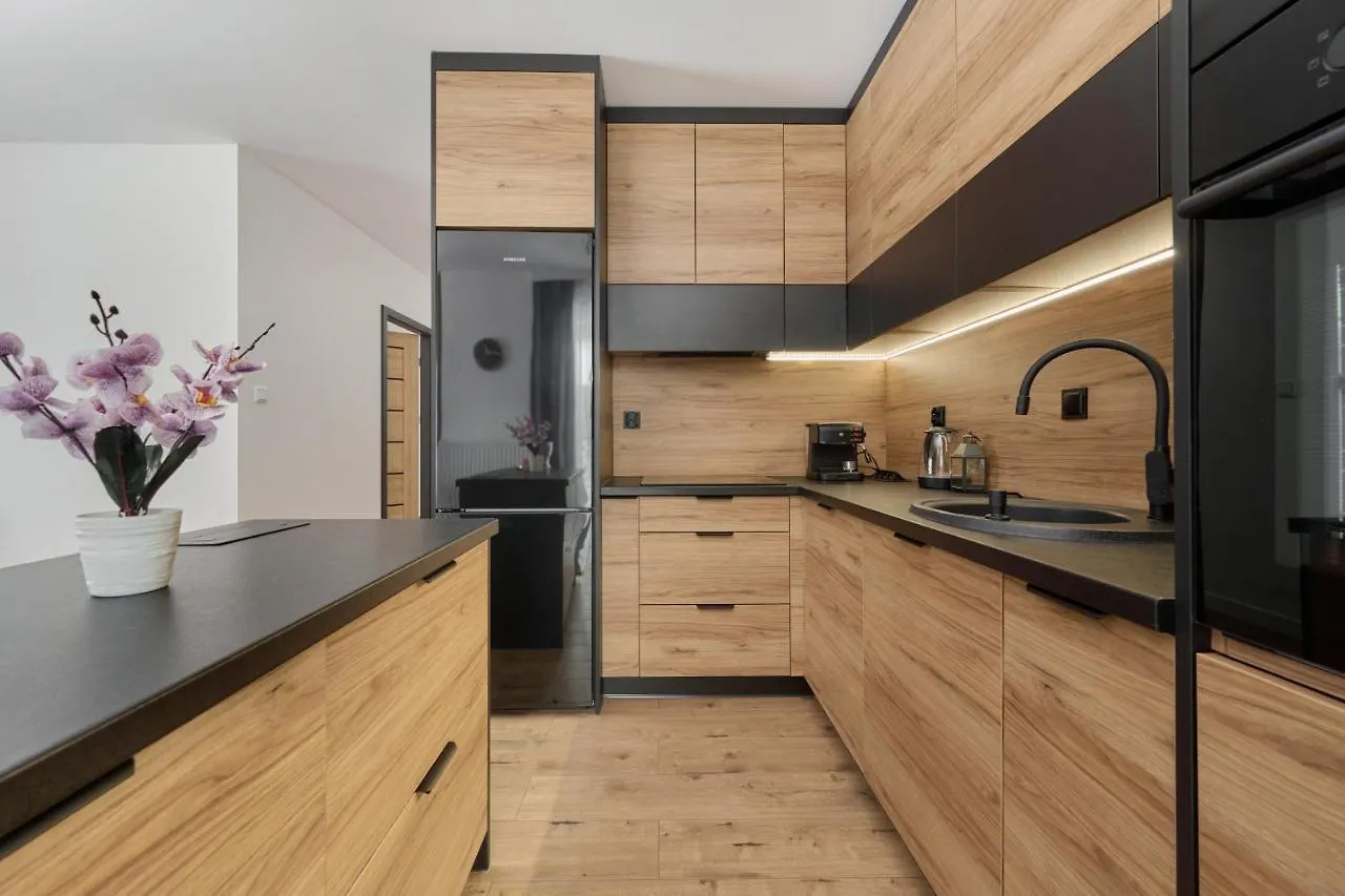 Apartment With 2 Bedrooms & Parking Wroclaw By Noclegi Renters