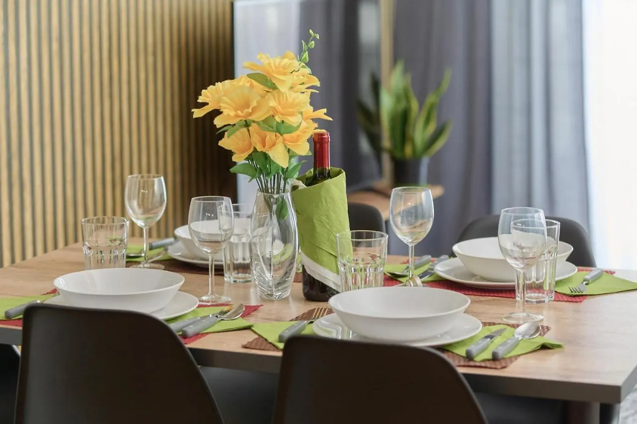 Apartment With 2 Bedrooms & Parking Wroclaw By Noclegi Renters